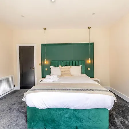 Newly Refurbished Chandos Gardens By Prescott Διαμέρισμα