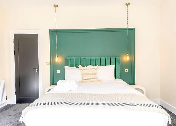 Apartment Newly Renovated Chandos Gardens By Prescott Apartments Bristol