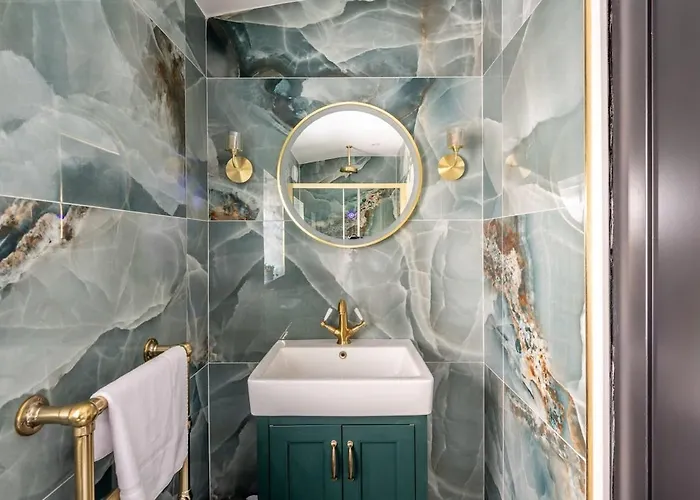 Apartment Newly Renovated Chandos Gardens By Prescott Apartments Bristol