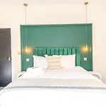 Апартаменты Newly Renovated Chandos Gardens By Prescott Бристоль