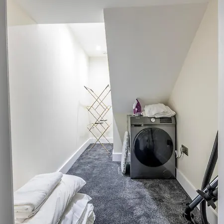 Daire Newly Refurbished Chandos Gardens By Prescott Apartments *