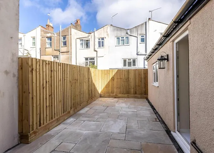 Διαμέρισμα Newly Renovated Chandos Gardens By Prescott Apartments